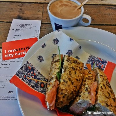 Sandwich Salmon and I amsterdam City Card